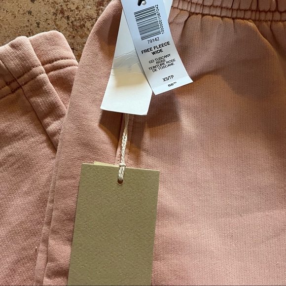 NWT Wilfred Free Wide Leg Sweatpants - Picture 3 of 3